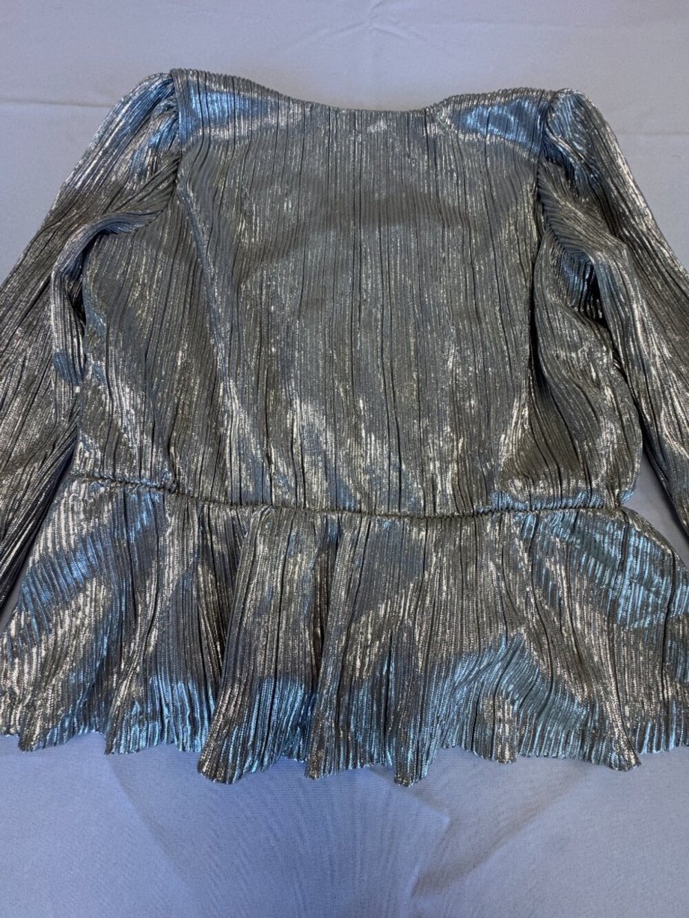 Gianni Bini Pleated Silver Peplum Blouse Size S - Picture 10 of 10